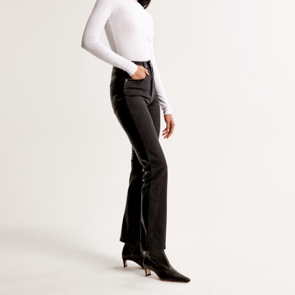 Abercrombie - Mixed Fabric Ultra High Rise Ankle Straight Jean
